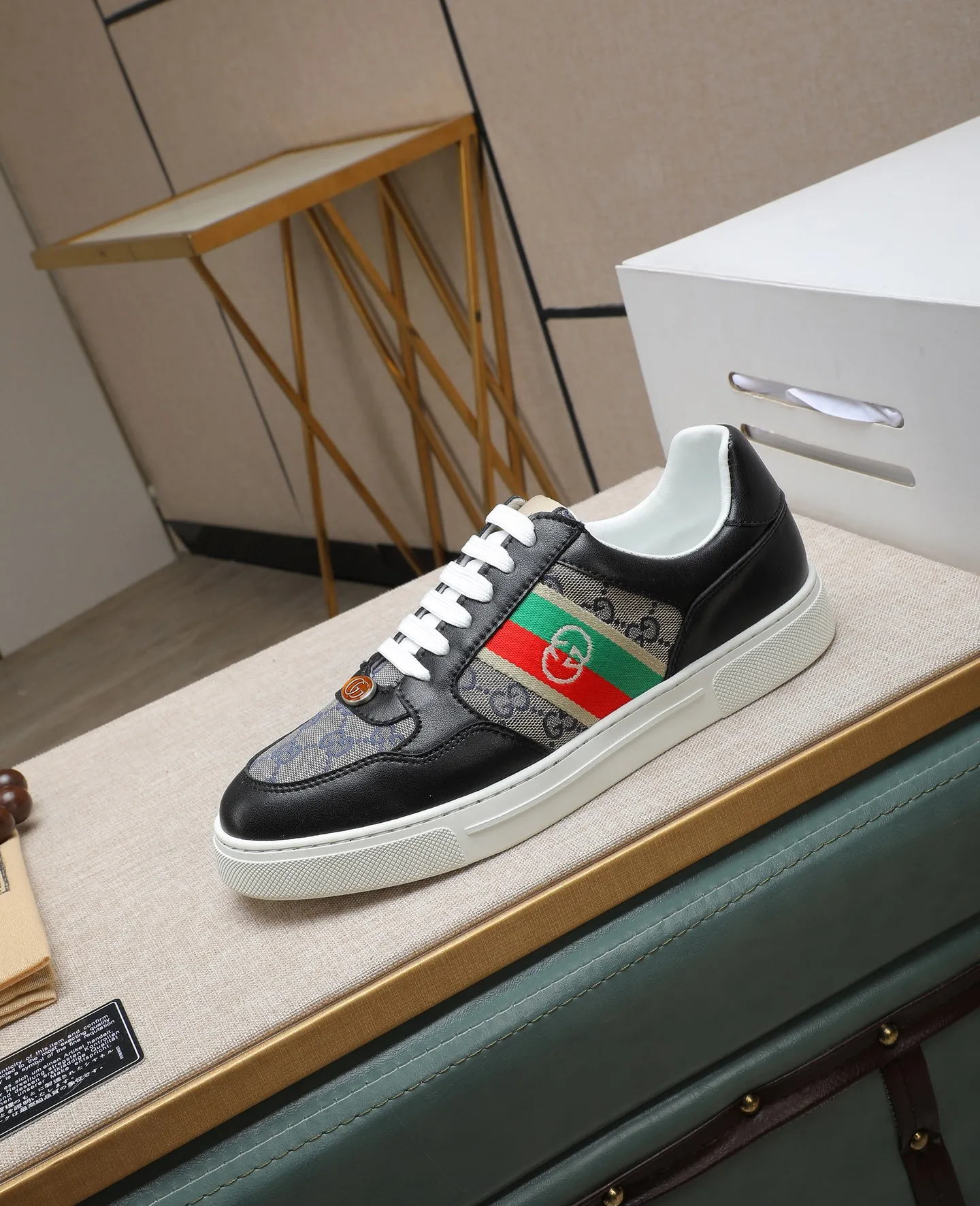 Men's men's shoes 💰440 GUCCI🔍🔍The latest model is on sale at the same time at the counter. Original calfskin imported from Italy, genuine leather lining, (high-end, noble, and classy) with exquisite workmanship. Sole: Original sole provided by the original factory, ⚠Exclusive double-layer movable molded sole super comfortable⚠, real shot 🎬The real thing is better🔍🔍"High quality·Follow the order" Code number 38-44